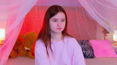 Snapshot of strawbunnybite chatting on July 19, 2:43 pm Bunny online show from July 19, 2:43 pm