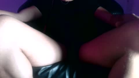 strokeking69420 online show from October 19, 7:42 am