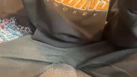 Snapshot of stroking33again chatting on December 17, 2:01 pm stroking33again online show from December 17, 2:01 pm