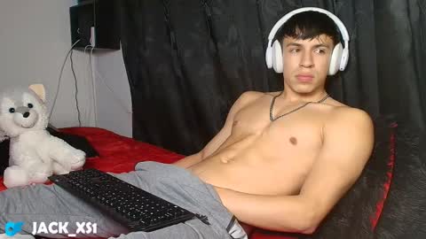 Snapshot of strong_jackxxx chatting on November 6, 3:29 am Daddy Jack online show from November 6, 3:29 am