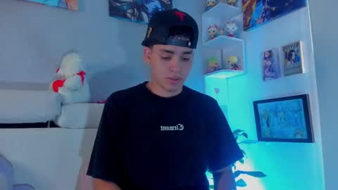 Snapshot of strong_rock69 chatting on May 29, 5:33 pm strong_rock69 online show from May 29, 5:33 pm