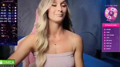 Snapshot of strongalice chatting on July 25, 7:00 pm The best athletic body on the site online show from July 25, 7:00 pm