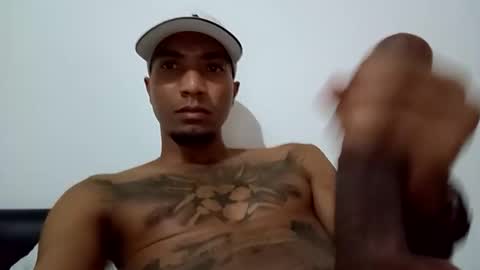Snapshot of stronganddelicious chatting on December 5, 4:32 am stronganddelicious online show from December 5, 4:32 am