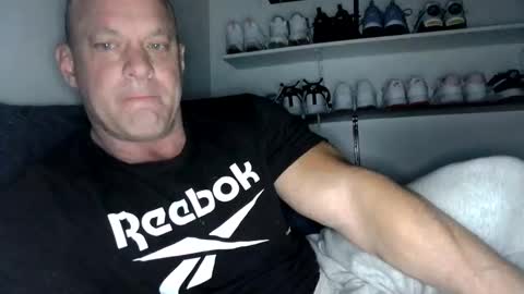 Snapshot of strongandhard073 chatting on December 16, 1:11 pm StrongAndHard online show from December 16, 1:11 pm