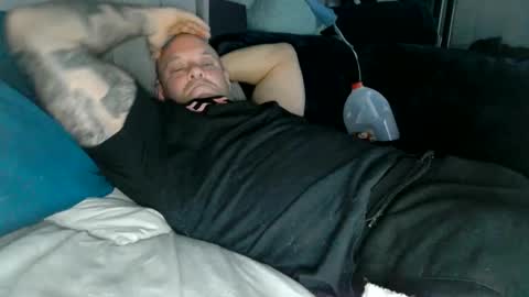 Snapshot of strongandhard073 chatting on February 10, 11:25 am StrongAndHard online show from February 10, 11:25 am