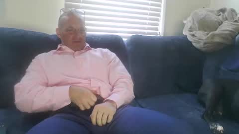 Snapshot of strongandhard073 chatting on November 4, 9:36 pm StrongAndHard online show from November 4, 9:36 pm