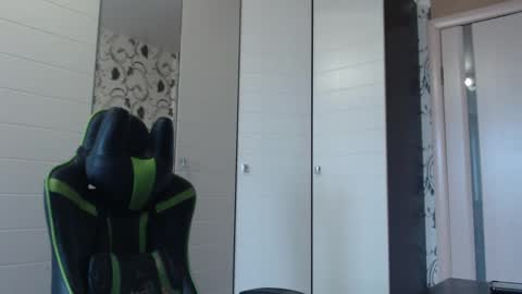 Alex online show from February 24, 8:45 am