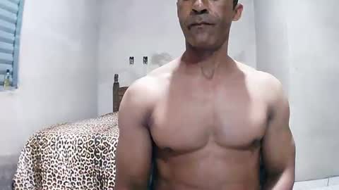 Snapshot of strongdaddyfantastic chatting on July 13, 2:36 am strongdaddyfantastic online show from July 13, 2:36 am