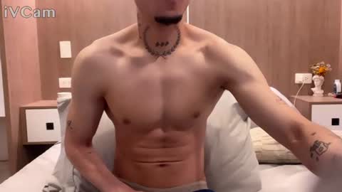 stronghardlatino online show from June 17, 6:42 pm