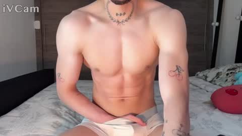 stronghardlatino online show from July 11, 8:44 pm