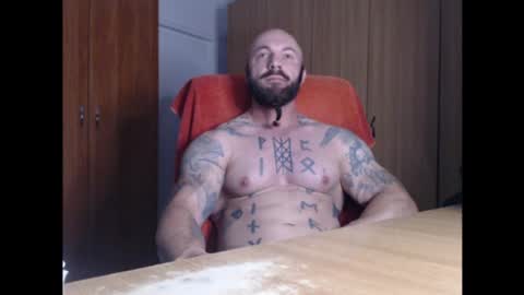 Snapshot of strongivan chatting on June 24, 4:22 am StrongIvan online show from June 24, 4:22 am