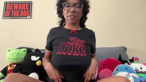 Snapshot of strrwberry chatting on March 5, 6:12 pm strrwberry online show from March 5, 6:12 pm