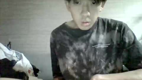 Snapshot of sttkm chatting on June 4, 3:18 pm Asian boy online show from June 4, 3:18 pm