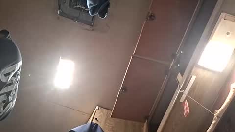 king of the castle online show from November 17, 4:07 am