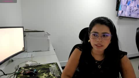 studcb_ online show from November 10, 5:45 pm