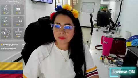 Snapshot of studcb_ chatting on June 27, 3:39 pm studcb_ online show from June 27, 3:39 pm