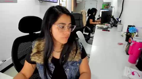 Snapshot of studcb_ chatting on July 15, 10:26 pm studcb_ online show from July 15, 10:26 pm