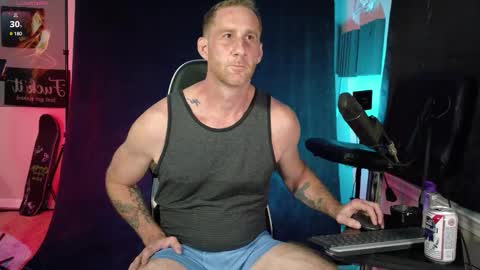 Snapshot of studforyouall chatting on May 23, 8:24 pm Ryan Long online show from May 23, 8:24 pm