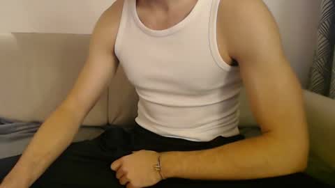Stud From Paris online show from December 21, 2:46 pm