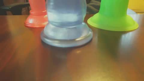 Snapshot of studinto chatting on February 16, 1:05 pm BadBrad online show from February 16, 1:05 pm