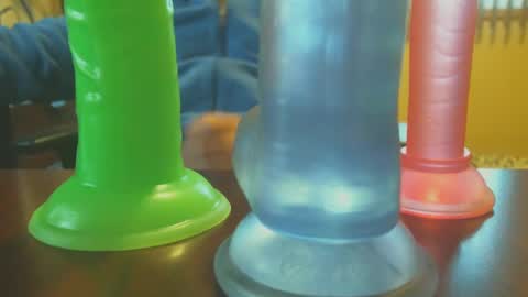 Snapshot of studinto chatting on February 26, 10:42 pm BadBrad online show from February 26, 10:42 pm