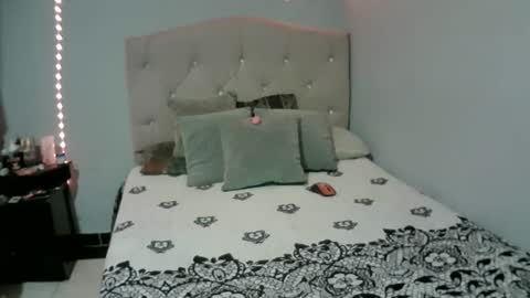 DORIANMAIRA online show from February 8, 5:18 pm