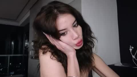 Snapshot of stuirt chatting on July 1, 10:42 pm Sofa online show from July 1, 10:42 pm