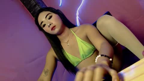 stunning_andrea69 online show from January 18, 11:14 am