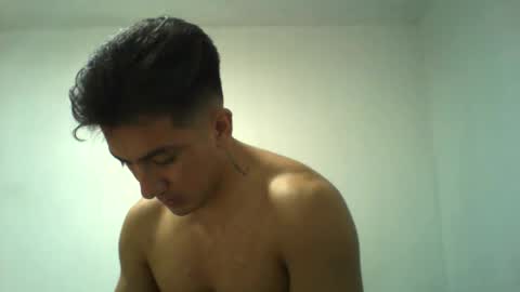 Snapshot of suaber_ chatting on November 19, 2:00 am suaber_ online show from November 19, 2:00 am