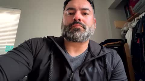 Snapshot of suavecito67 chatting on February 8, 9:15 pm suavecito67 online show from February 8, 9:15 pm