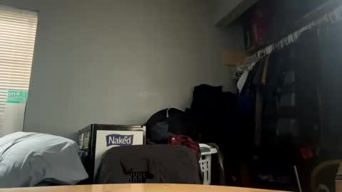 Snapshot of suavecito67 chatting on February 22, 3:58 pm suavecito67 online show from February 22, 3:58 pm