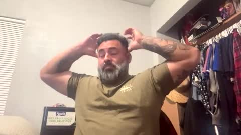 Snapshot of suavecito67 chatting on November 18, 3:56 am suavecito67 online show from November 18, 3:56 am