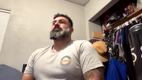 Snapshot of suavecito67 chatting on November 28, 4:04 am suavecito67 online show from November 28, 4:04 am