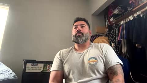 Snapshot of suavecito67 chatting on November 28, 4:09 pm suavecito67 online show from November 28, 4:09 pm