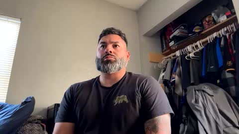 Snapshot of suavecito67 chatting on May 23, 1:33 am suavecito67 online show from May 23, 1:33 am