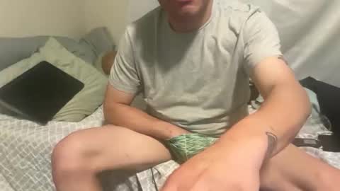 Snapshot of sub_boy221059 chatting on February 6, 6:22 pm sub_boy221059 online show from February 6, 6:22 pm