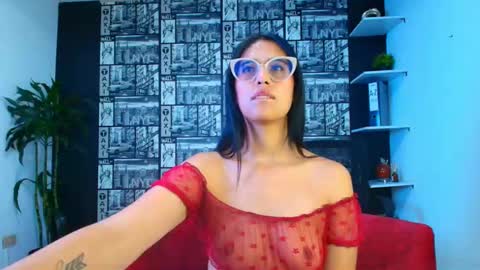 sub_scarlett_ online show from March 5, 10:39 pm