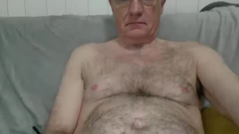 subforgirls1 online show from December 17, 2:39 am