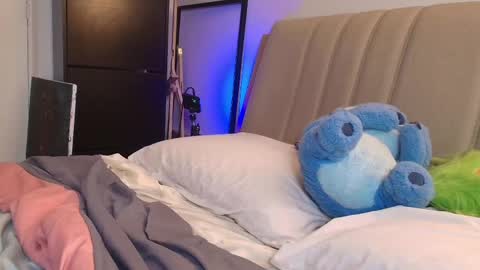 Zoe online show from May 4, 3:24 am