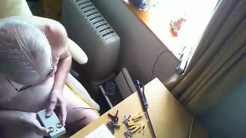 submissive1234567 online show from November 8, 10:04 am
