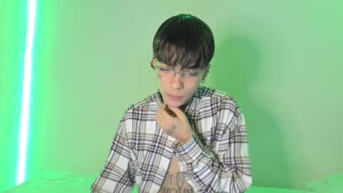 Snapshot of submissive_boyy_ chatting on December 9, 3:44 pm nico online show from December 9, 3:44 pm