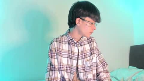 Snapshot of submissive_boyy_ chatting on December 11, 1:39 pm nico online show from December 11, 1:39 pm