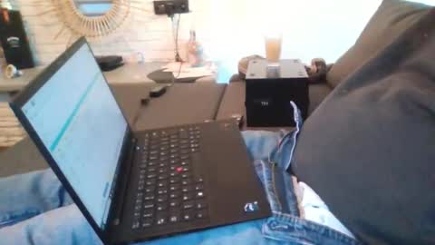 Snapshot of submissivguy chatting on September 27, 4:45 pm submissivguy online show from September 27, 4:45 pm