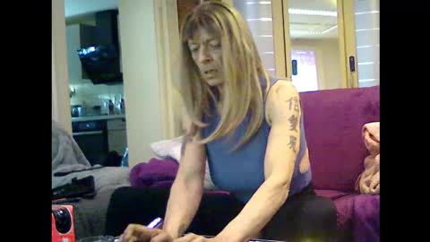 subsissybianca online show from May 1, 9:03 am