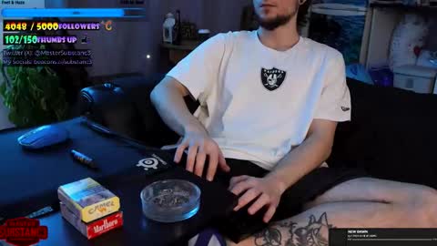 Im Substanc3  online show from November 16, 8:47 pm