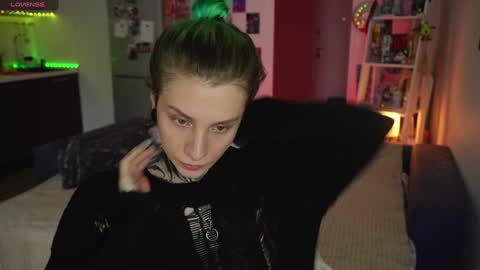 succubus_66 online show from December 14, 9:40 am