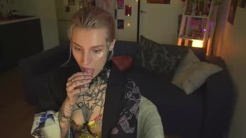 succubus_66 online show from February 14, 9:03 am