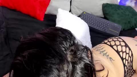 Snapshot of succubusdolly chatting on November 21, 9:35 pm Luna online show from November 21, 9:35 pm