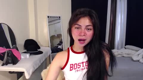 Snapshot of suckablechick chatting on December 5, 5:04 am Marry online show from December 5, 5:04 am