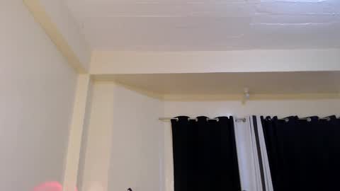 Snapshot of suckablechick chatting on December 17, 3:50 am Marry online show from December 17, 3:50 am